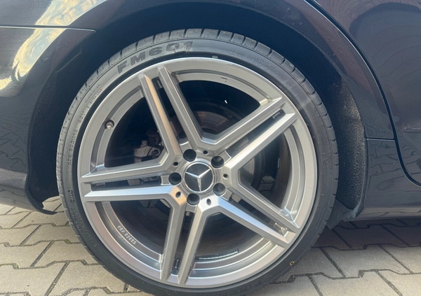 Mercedes-Benz CLS cena 72900 przebieg: 309000, rok produkcji 2011 z Radom małe 742